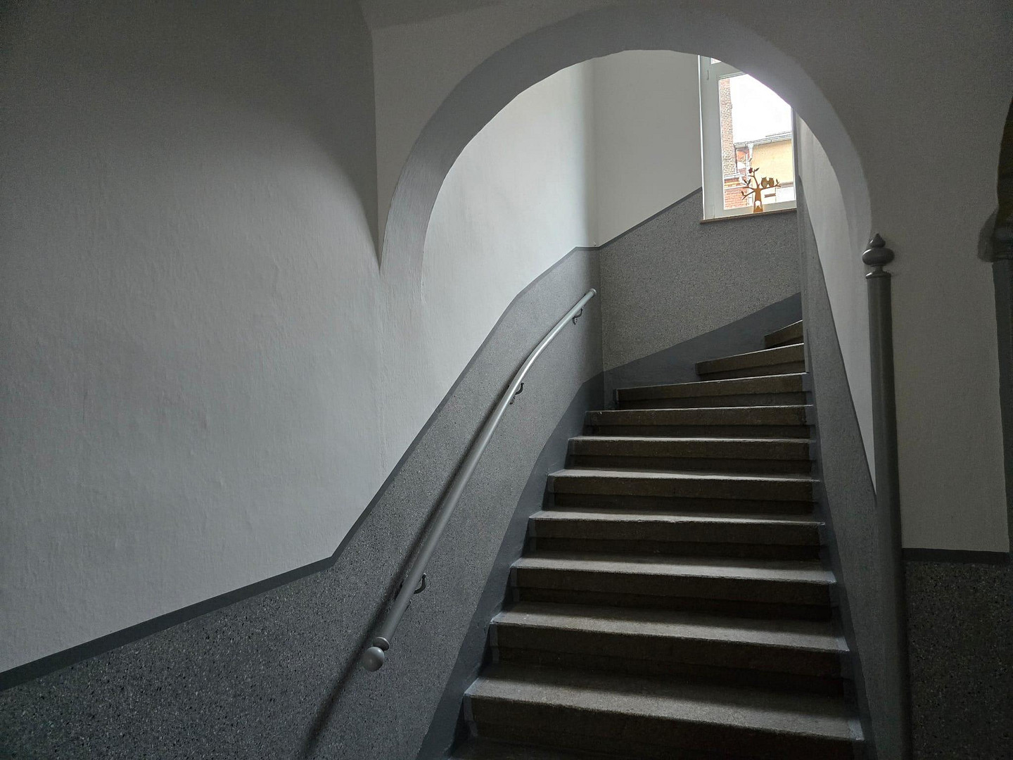 Voll vermietetes, attraktives,MFH mit 5 WE´s in Zentrumsnähe von Reichenbach – Stockmannstr. 5, 8468 Reichenbach(Reichenbach im Vogtland) – Vorschaubild 5