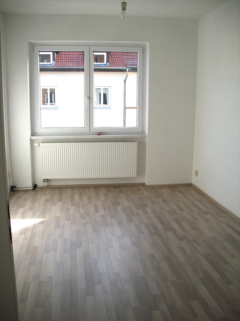 Nichtraucher-Wohnung! sonnige 2,5 Raum mit Wanne 2. OG - keine WG – Stollbergstraße, 99086 Erfurt(Ilversgehofen/Rieth) – Vorschaubild 2
