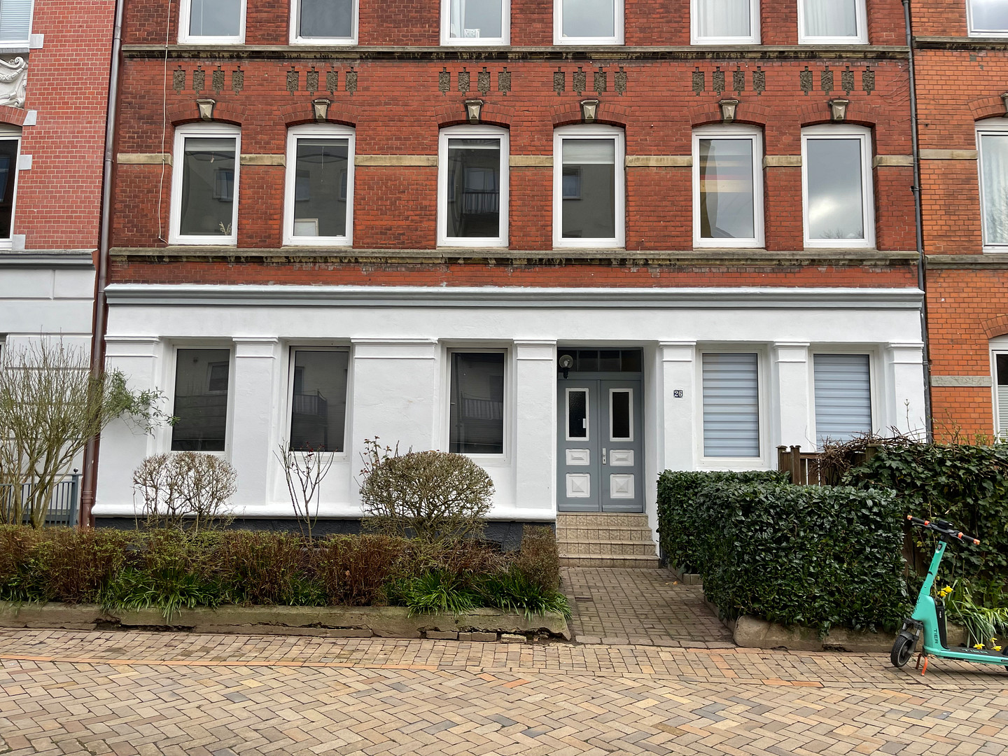 Helle, schöne und gepflegte Altbauwohnung mit Dielenfussboden und Einbauküche – Fockstrasse 26, 24114 Kiel(Südfriedhof) – Vorschaubild 3