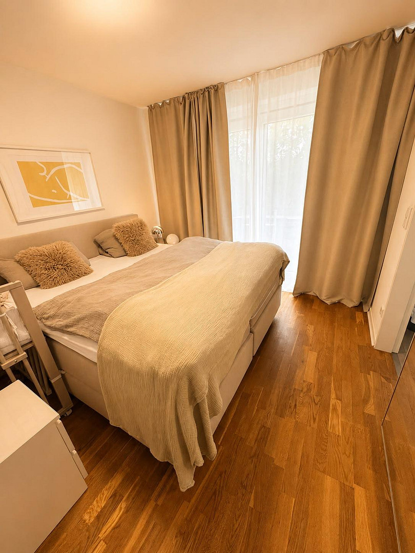 Lage! Lage! Lage! 2. Bezug kernsanierter Traumwohnung mit Gartenblick – Mörsenbroicher Weg, 40470 Düsseldorf(Mörsenbroich) – Vorschaubild 2