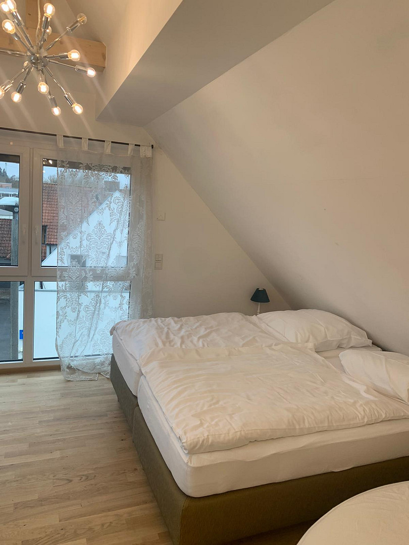 NEUBAU - 1OG - Maisonettewohnung „Luisa“ - möblierte 2 Zimmer mit Balkon, groß, hell in Wü/Lengfeld – Laurentiusstr. 22, 97076 Würzburg(Lengfeld) – Vorschaubild 2