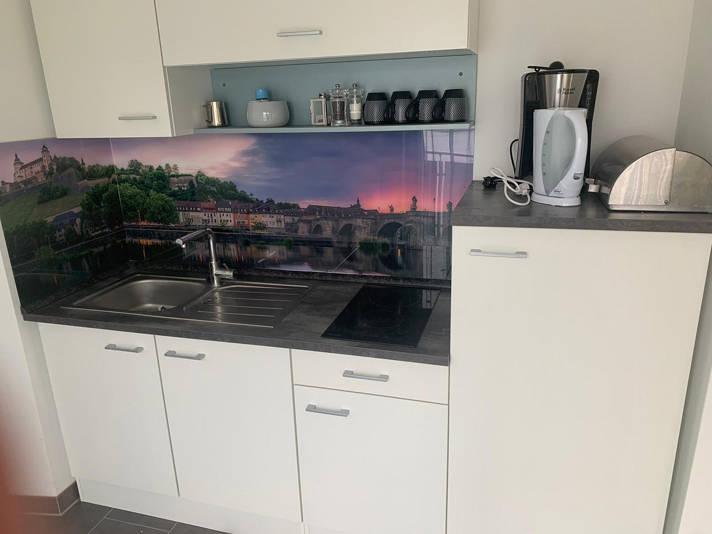 NEUBAU - 1OG - Maisonettewohnung „Luisa“ - möblierte 2 Zimmer mit Balkon, groß, hell in Wü/Lengfeld – Laurentiusstr. 22, 97076 Würzburg(Lengfeld) – Vorschaubild 4