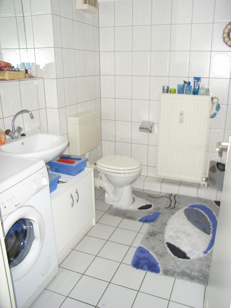 Sehr schöne Dreizimmer Nichtraucher Wohnung – Weinberg 34, 42109 Wuppertal(Uellendahl-Katernberg) – Vorschaubild 8