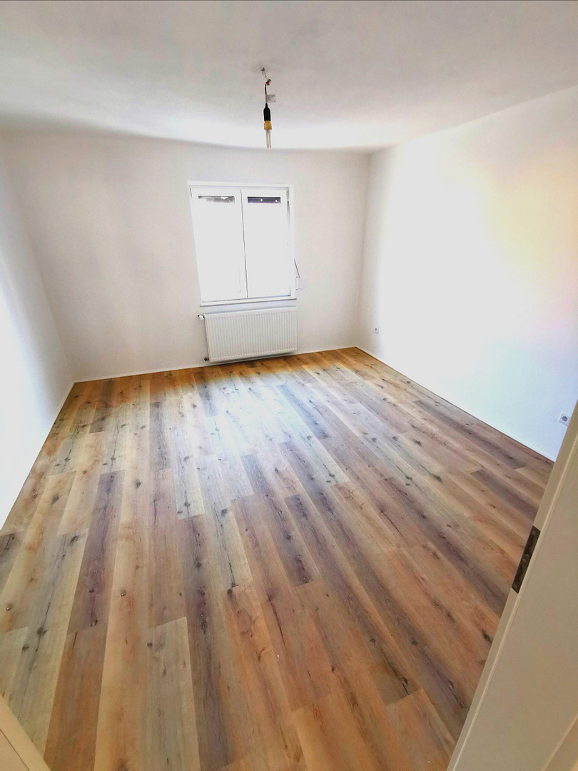 Exklusiv: Kürzlich saniert, EBK, 1.OG, Balkon Südausrichtung, direkt v. Eigentümer – Kurt-Huber-Straße, 85055 Ingolstadt – Vorschaubild 4