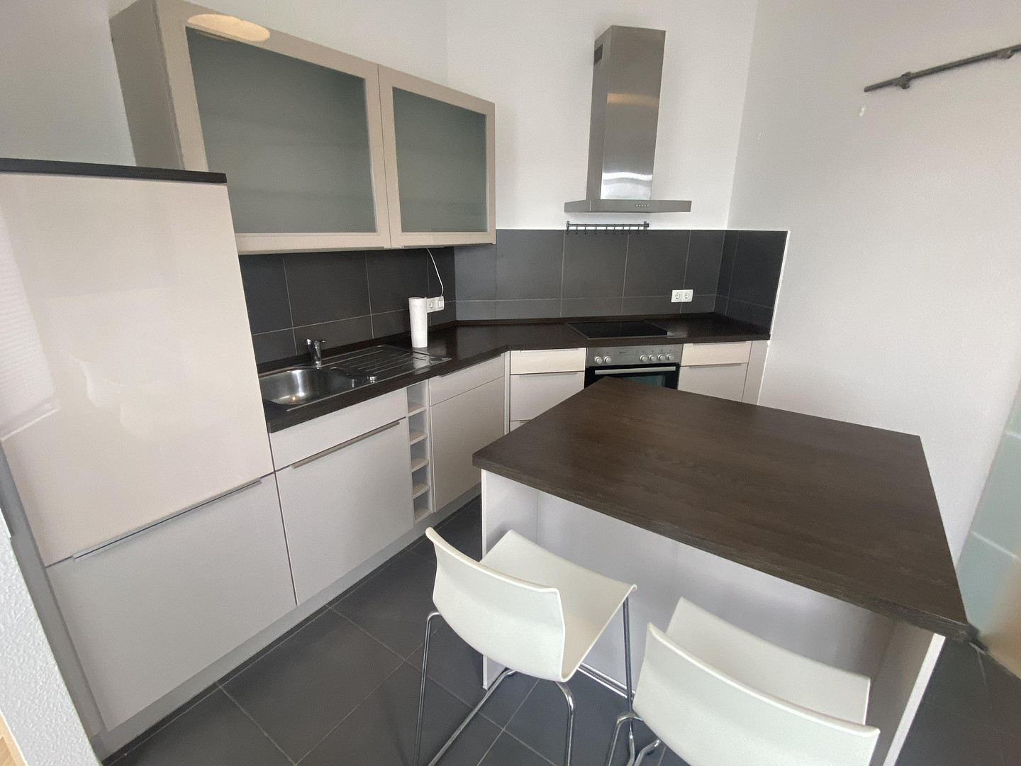 Sonnige Penthousewohnung mit Küche - 3 ZKB mit Terrasse, Keller und 2 x Stellplatz – Renettenstr. 2, 60435 Frankfurt(Preungesheim) – Vorschaubild 25