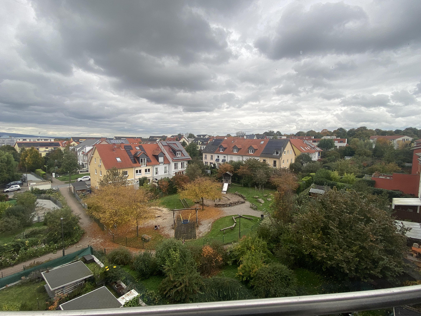 Sonnige Penthousewohnung mit Küche - 3 ZKB mit Terrasse, Keller und 2 x Stellplatz – Renettenstr. 2, 60435 Frankfurt(Preungesheim) – Vorschaubild 21