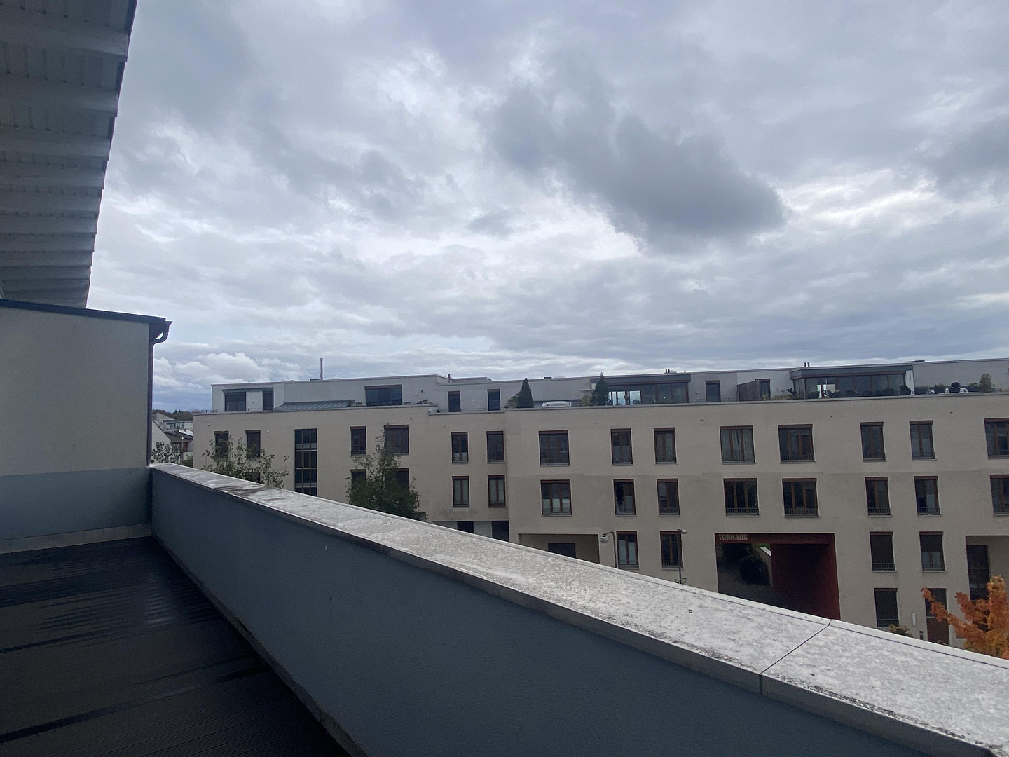 Sonnige Penthousewohnung mit Küche - 3 ZKB mit Terrasse, Keller und 2 x Stellplatz – Renettenstr. 2, 60435 Frankfurt(Preungesheim) – Vorschaubild 31