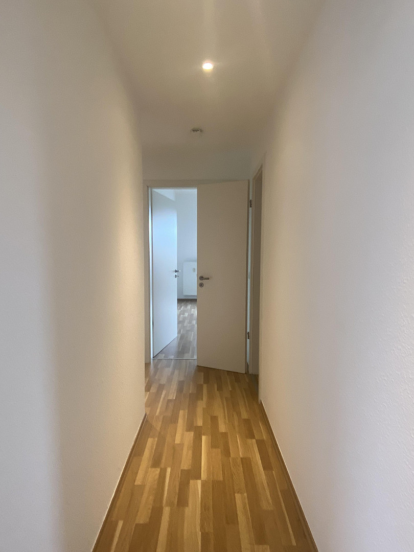 Sonnige Penthousewohnung mit Küche - 3 ZKB mit Terrasse, Keller und 2 x Stellplatz – Renettenstr. 2, 60435 Frankfurt(Preungesheim) – Vorschaubild 43