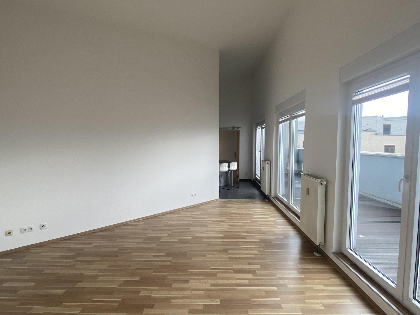 Sonnige Penthousewohnung mit Küche - 3 ZKB mit Terrasse, Keller und 2 x Stellplatz – Renettenstr. 2, 60435 Frankfurt(Preungesheim) – Vorschaubild 36