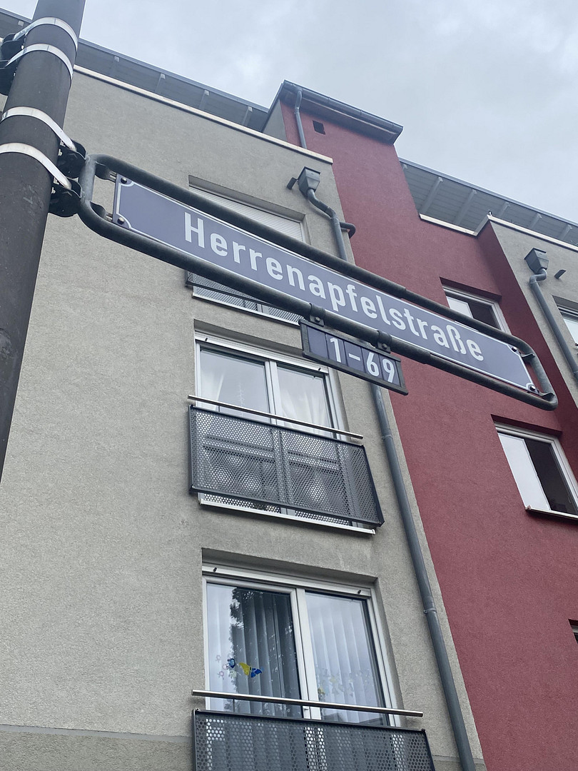 Sonnige Penthousewohnung mit Küche - 3 ZKB mit Terrasse, Keller und 2 x Stellplatz – Renettenstr. 2, 60435 Frankfurt(Preungesheim) – Vorschaubild 4
