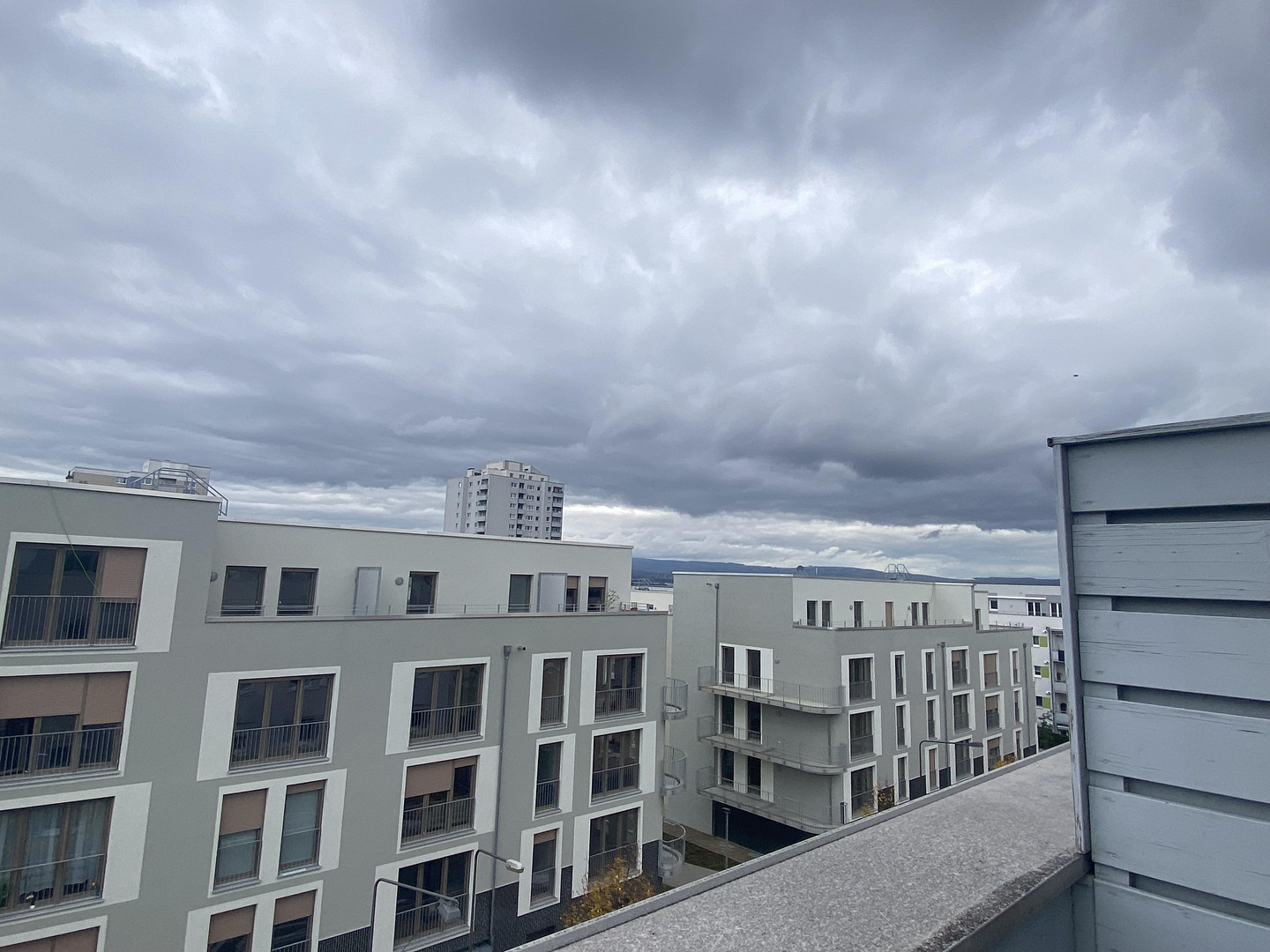 Sonnige Penthousewohnung mit Küche - 3 ZKB mit Terrasse, Keller und 2 x Stellplatz – Renettenstr. 2, 60435 Frankfurt(Preungesheim) – Vorschaubild 33