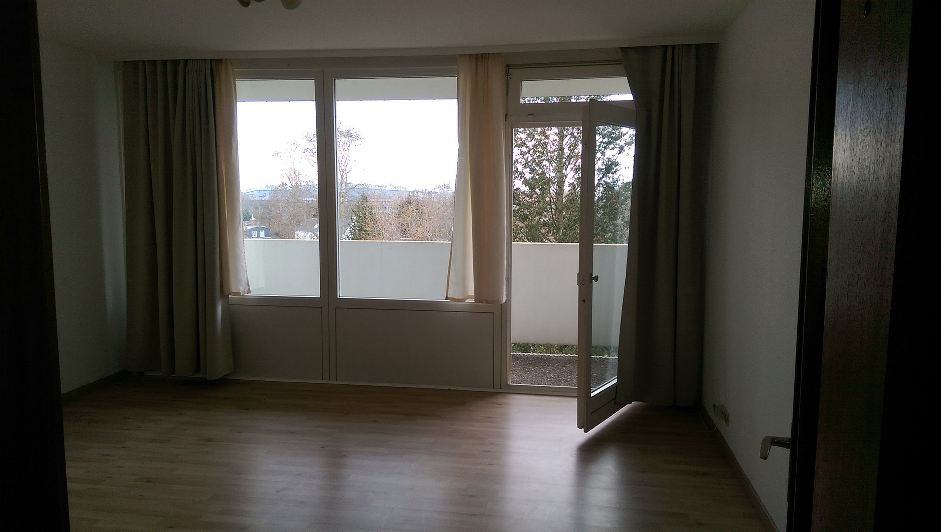 1-Zi.-Apartment in Frankfurt /M. (Eckenheim) -mit Fernblick-
