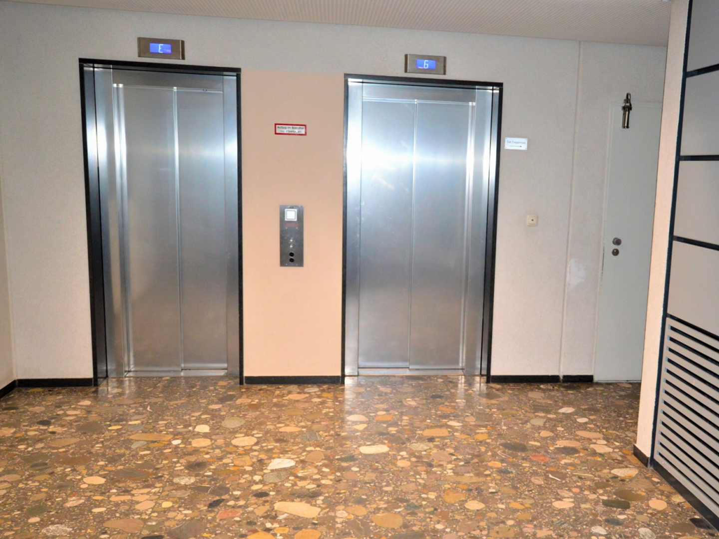 Eine schöne 1-Zi.-Wohnung mit toller Aussicht in der Nähe der U-Bahn von Privat – Neubeuernerstraße 10, 80686 München(Laim) – Vorschaubild 16