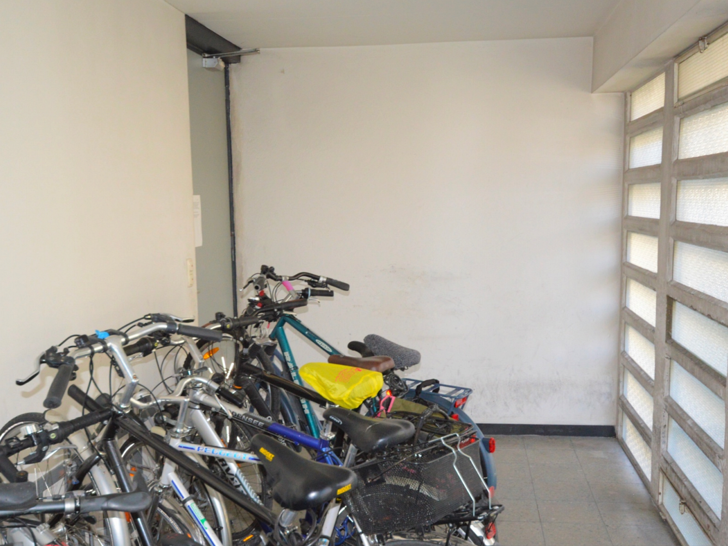 Eine schöne 1-Zi.-Wohnung mit toller Aussicht in der Nähe der U-Bahn von Privat – Neubeuernerstraße 10, 80686 München(Laim) – Vorschaubild 17