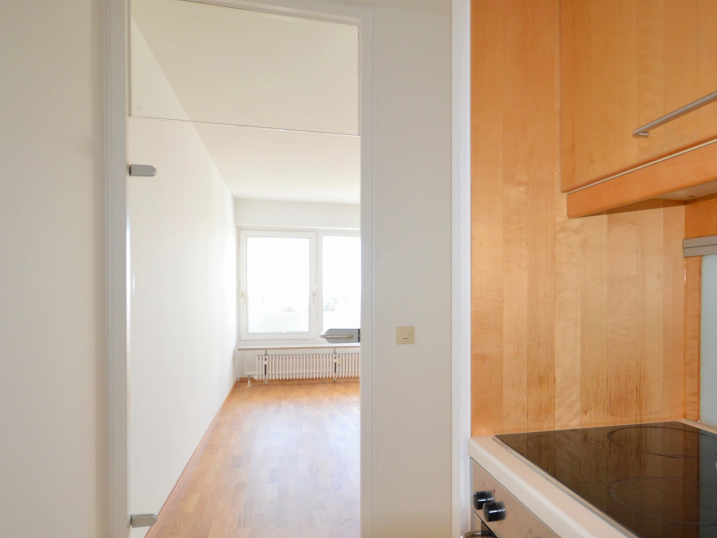 Eine schöne 1-Zi.-Wohnung mit toller Aussicht in der Nähe der U-Bahn von Privat – Neubeuernerstraße 10, 80686 München(Laim) – Vorschaubild 4