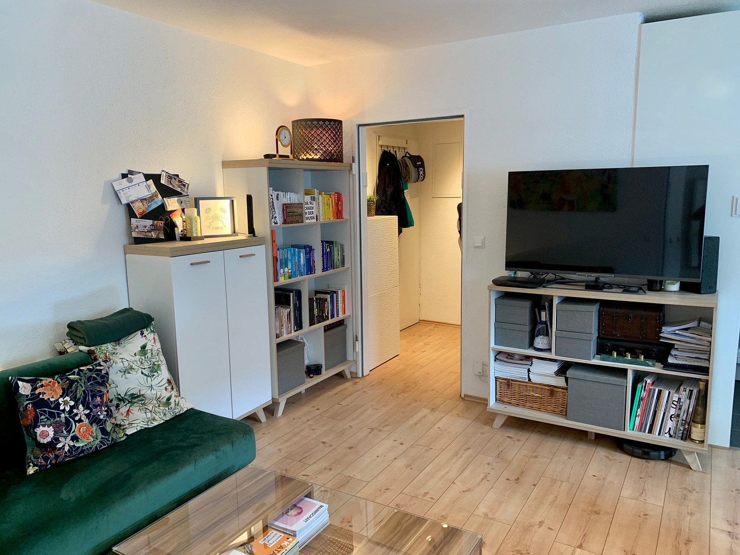 Schöne, helle 2-Zimmerwohnung mit Einbauküche in Stuttgart-Mitte – Foto 2