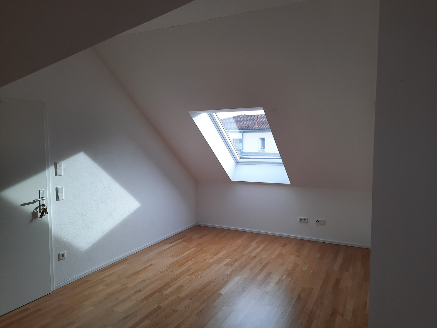 Ideal für Singles oder Paare-Neuwertige DG-Wohnung in Bestlage von Ingolstadt – Haltmayrstraße, 85049 Ingolstadt – Vorschaubild 6