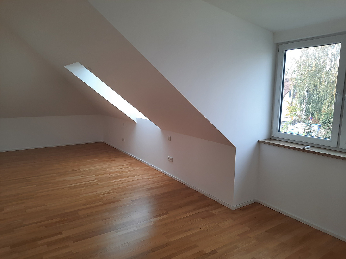 Ideal für Singles oder Paare-Neuwertige DG-Wohnung in Bestlage von Ingolstadt – Haltmayrstraße, 85049 Ingolstadt – Vorschaubild 4