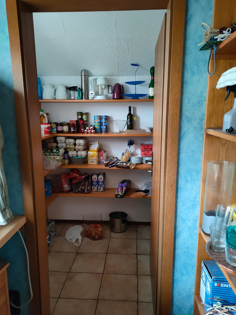 Gepflegte Wohnung im Zweifamilienhaus mit 5 Zimmern sowie Terrasse, Einbauküche und neuem Bad – Holzheim – Vorschaubild 15