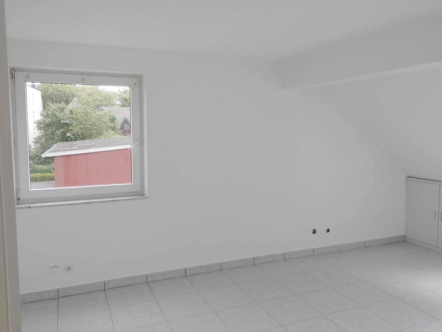 NEU: Attraktive, 2-Zimmer-DG-Wohnung in Herne-Mitte im 3-FH mit Fußbodenheizung – Viktor-Reuter-Straße 42b, 44623 Herne(Herne-Mitte) – Vorschaubild 3