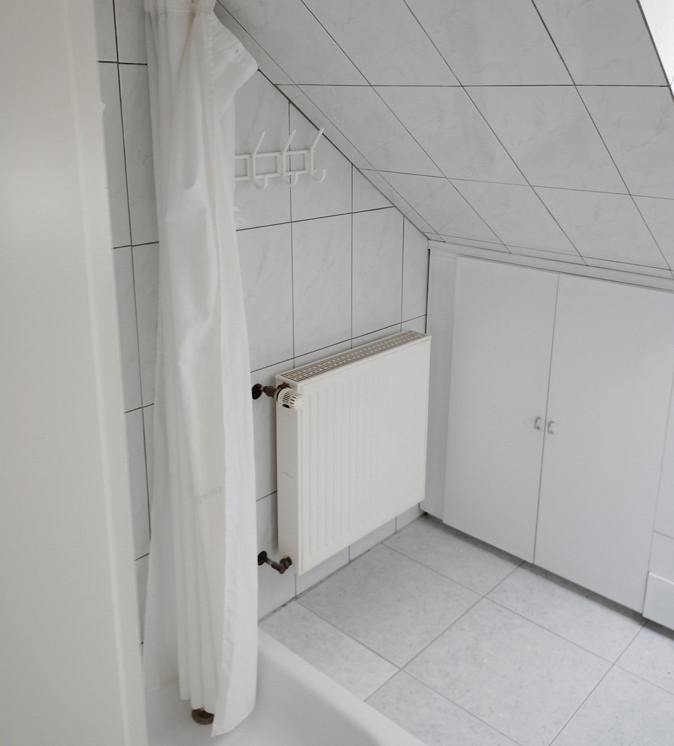 NEU: Attraktive, 2-Zimmer-DG-Wohnung in Herne-Mitte im 3-FH mit Fußbodenheizung – Viktor-Reuter-Straße 42b, 44623 Herne(Herne-Mitte) – Vorschaubild 9