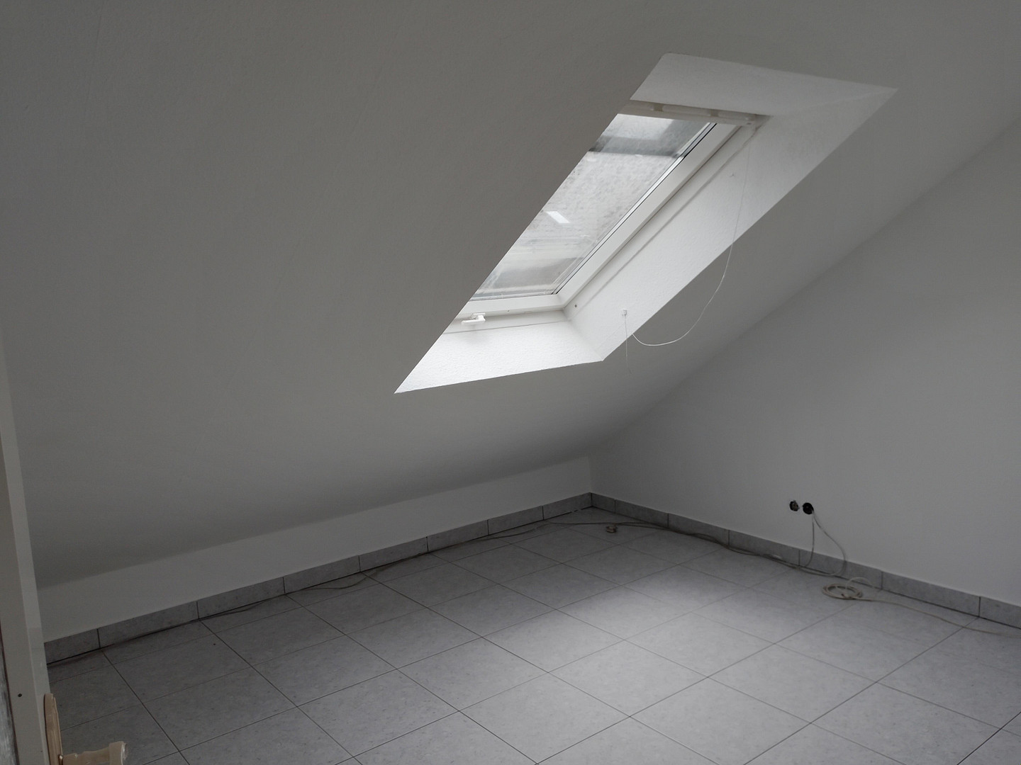 NEU: Attraktive, 2-Zimmer-DG-Wohnung in Herne-Mitte im 3-FH mit Fußbodenheizung – Viktor-Reuter-Straße 42b, 44623 Herne(Herne-Mitte) – Vorschaubild 8
