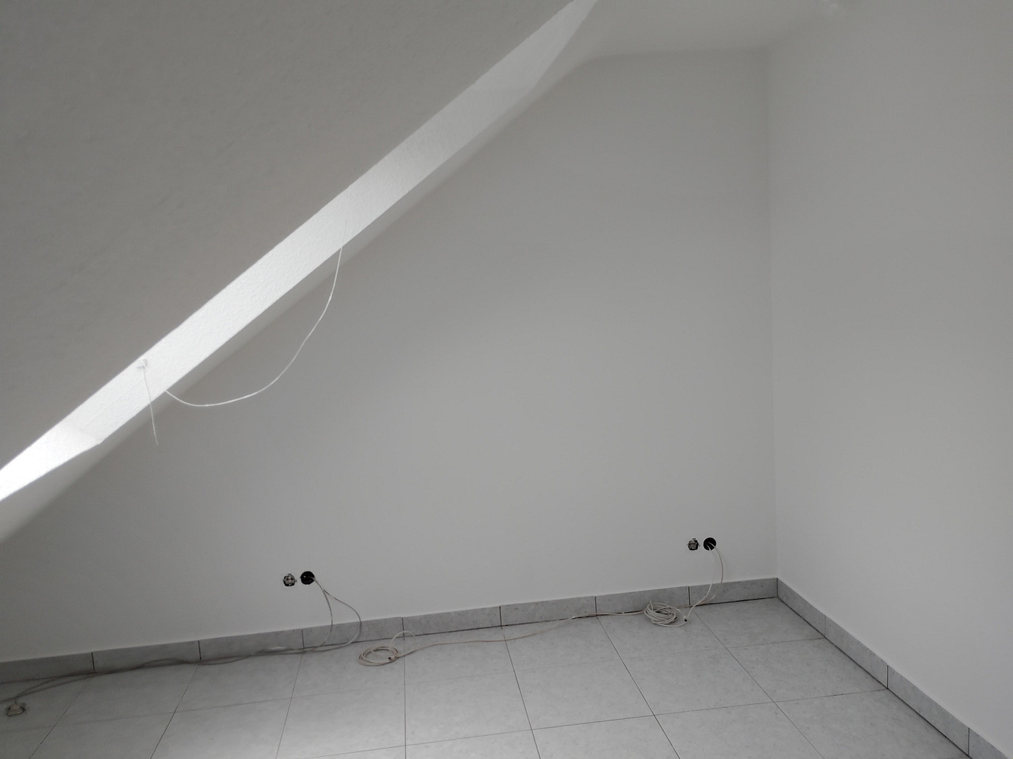 NEU: Attraktive, 2-Zimmer-DG-Wohnung in Herne-Mitte im 3-FH mit Fußbodenheizung – Viktor-Reuter-Straße 42b, 44623 Herne(Herne-Mitte) – Vorschaubild 7