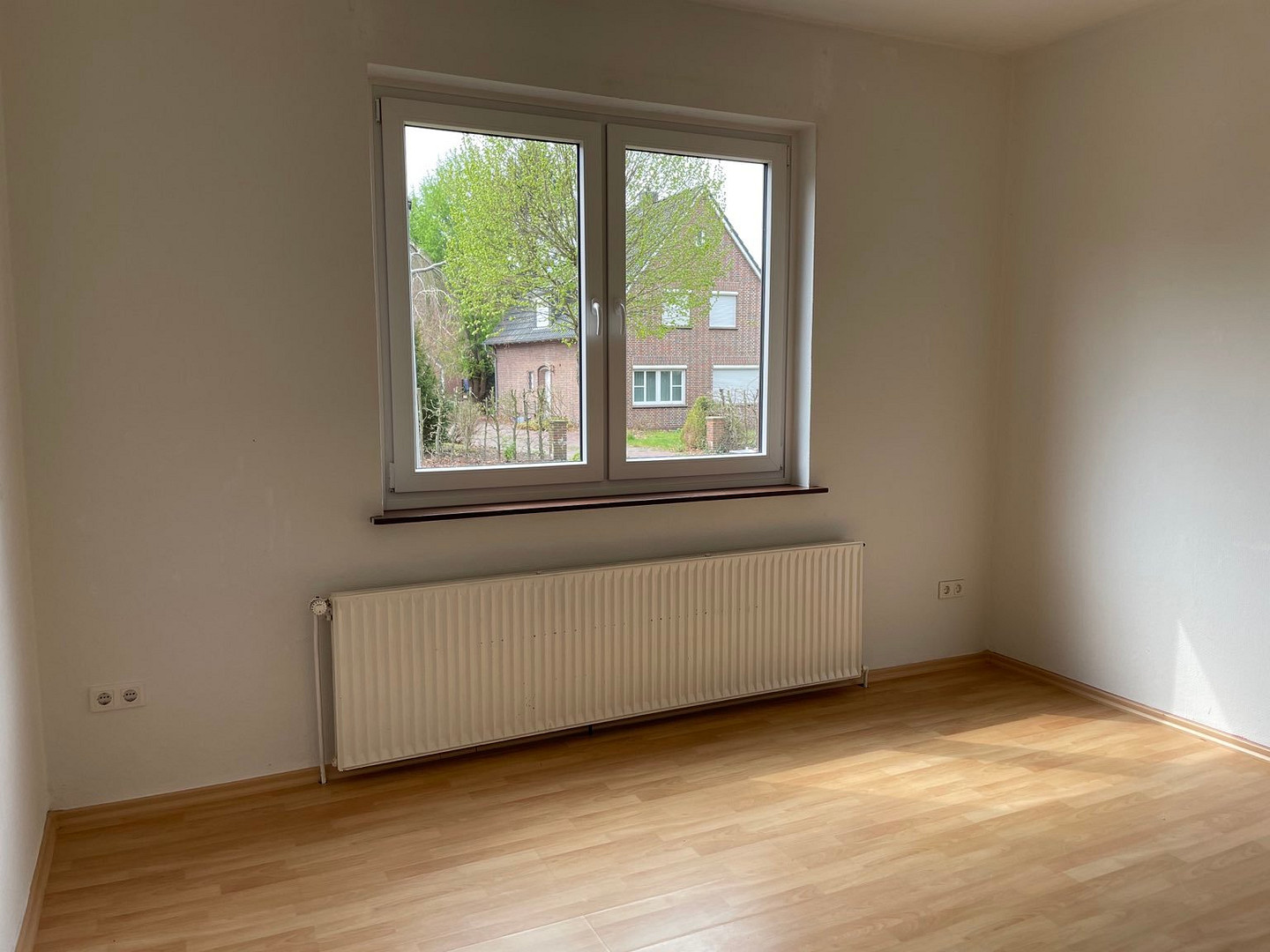 Mehrfamilien Haus in Hude / 2 Wohnungen mit 75m² und 114m² - ohne Makler – Ulmenstr. 8, 27798 Hude(Hude (Oldenburg)) – Vorschaubild 5