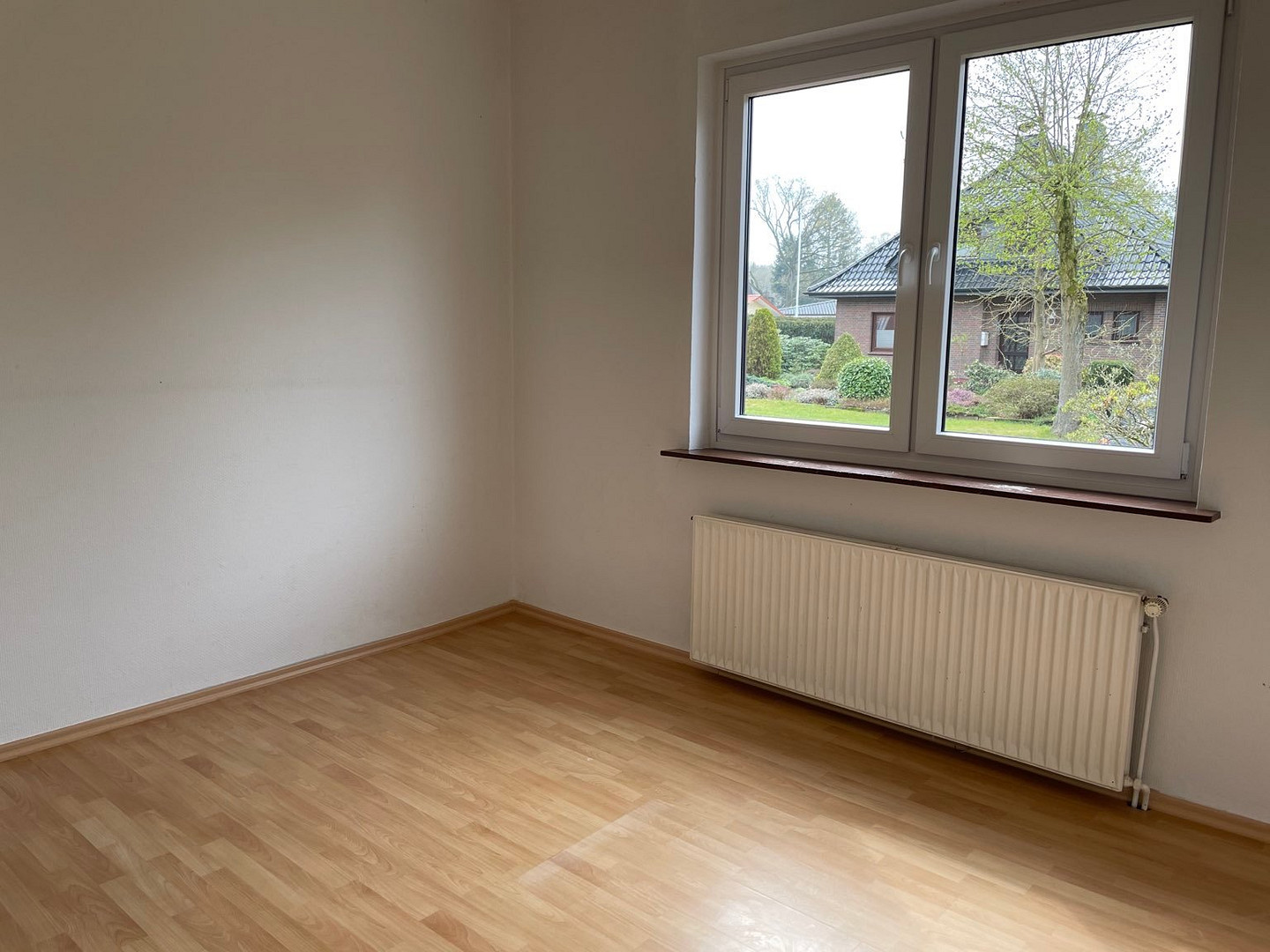 Mehrfamilien Haus in Hude / 2 Wohnungen mit 75m² und 114m² - ohne Makler – Ulmenstr. 8, 27798 Hude(Hude (Oldenburg)) – Vorschaubild 4