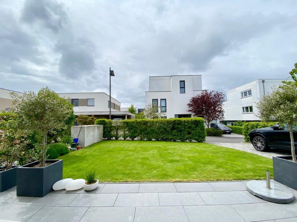 Traumhaus für höchste Ansprüche in Frankfurt Riedberg – Ottilie-Wildermuth-Weg 4, 60438 Frankfurt(Riedberg) – Vorschaubild 2