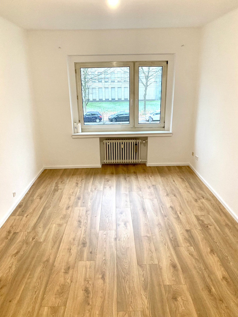 Kernsanierte 99 qm Wohnung mit Einbauküche zum Erstbezug inkl. neuer Einbauküche – Brehmstraße 75, 40239 Düsseldorf(Düsseltal) – Vorschaubild 14