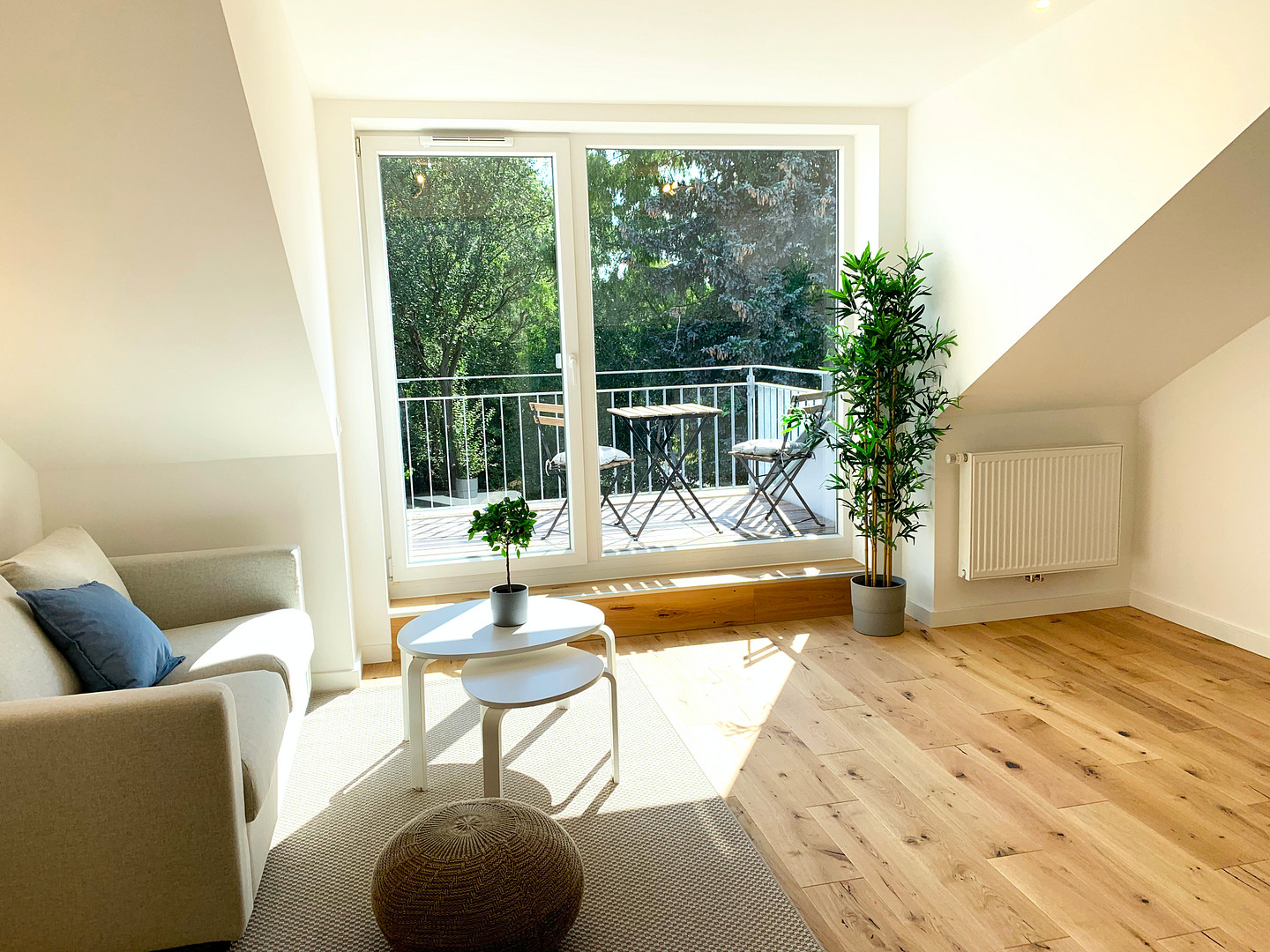 Hochwertige 1,5-Zimmer-Wohnung mit Südwest-Balkon in Hamburg-Marienthal – Holstenhofweg 10, 22041 Hamburg(Wandsbek) – Vorschaubild 2