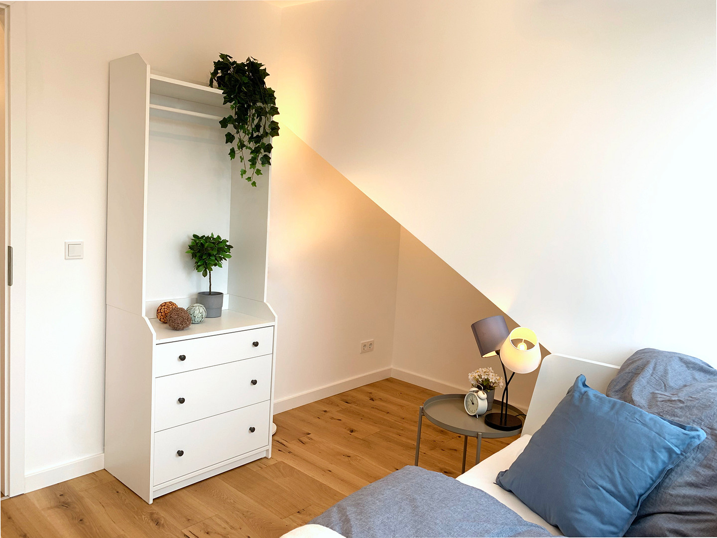Hochwertige 1,5-Zimmer-Wohnung mit Südwest-Balkon in Hamburg-Marienthal – Holstenhofweg 10, 22041 Hamburg(Wandsbek) – Vorschaubild 4