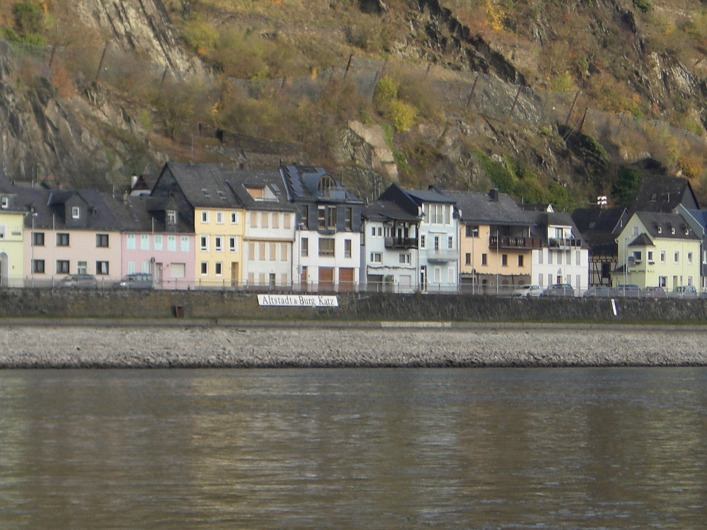 1. Linie am Rhein, Sonnenseite, Sankt Goarshausen Mittelhaus 145 QM – Rheinstrasse 28, 56346 Sankt Goarshausen – Vorschaubild 3