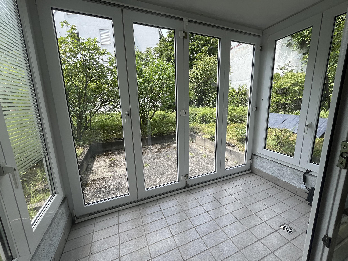Schöne 2,5 Zimmerwohnung mit Wintergarten in zentraler Lage – 70327 Stuttgart-Untertürkheim(Untertürkheim) – Vorschaubild 5