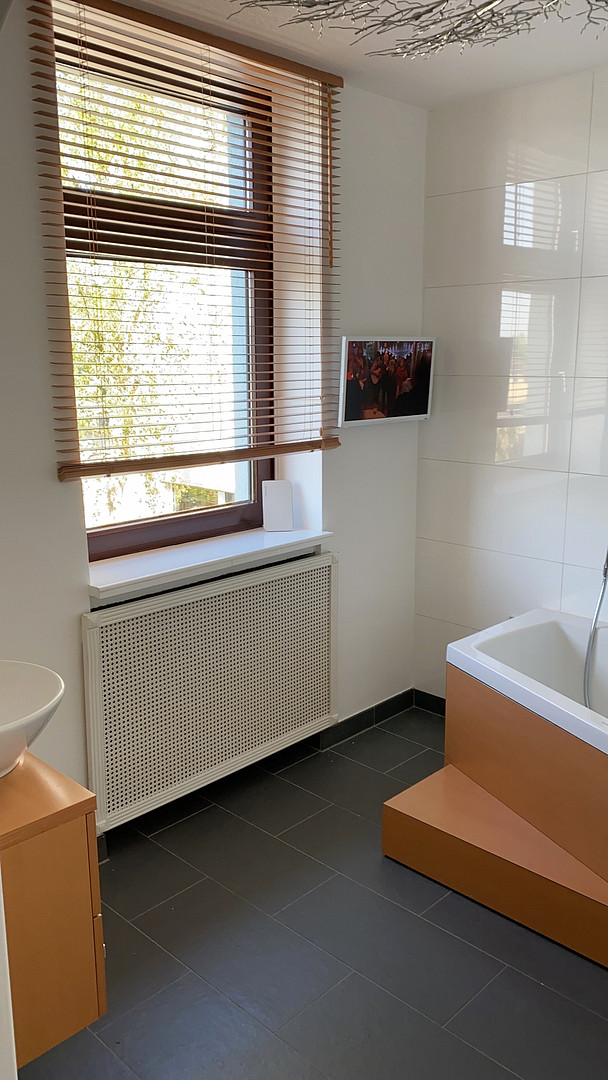 Wohnen und Arbeiten: Stilvolles Mehrfamilien- und Geschäftshaus mit großem Garten. – Dortmund(Wambel) – Vorschaubild 27