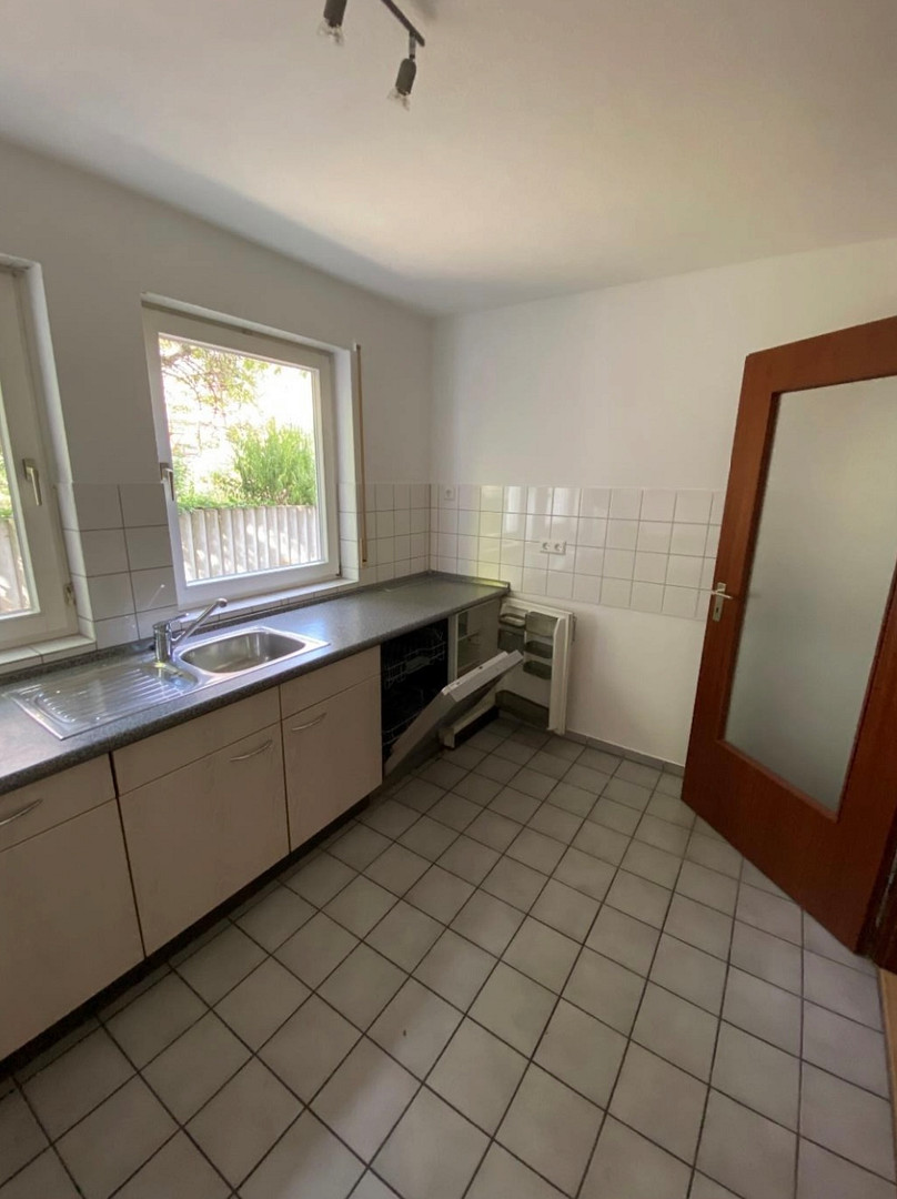 Helle & frisch renovierte Wohnung mit Terrasse im Grünen inkl. TG Stellplatz – Talstraße 69 d, 70188 Stuttgart(Ost) – Vorschaubild 6