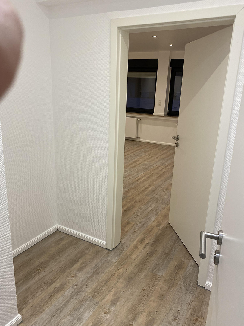 Kernsaniertes (2023) Appartment 3.OG,   Fernwärme, lichtdurchflutet, LED-Strahler, Rheinhausen – Hochemmericher Straße 64, 47226 Duisburg(Hochemmerich) – Vorschaubild 12