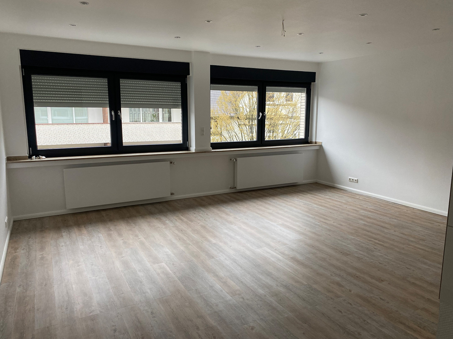 Kernsaniertes (2023) Appartment 3.OG,   Fernwärme, lichtdurchflutet, LED-Strahler, Rheinhausen – Hochemmericher Straße 64, 47226 Duisburg(Hochemmerich) – Vorschaubild 5