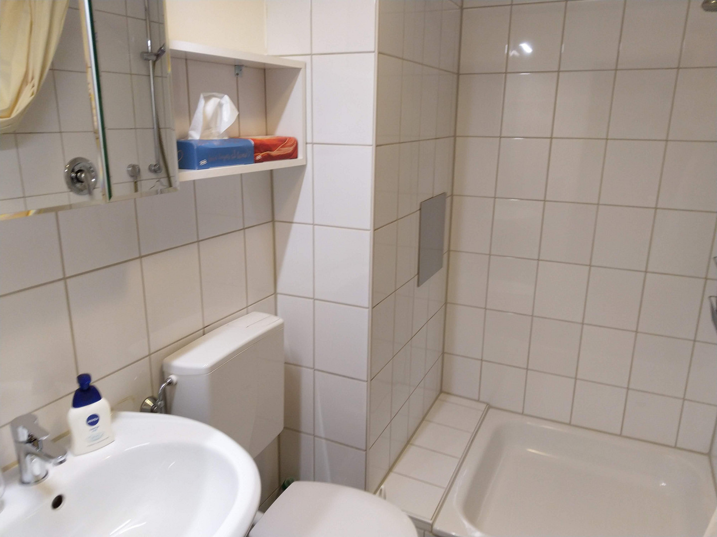 Esslingen großes 1 Zi-Komfort-Apartm., 40qm, voll möbliert, Balkon, PKW-Stellpl., ready to use – Schurwaldstr. 4, 73734 Esslingen(Berkheim) – Vorschaubild 10
