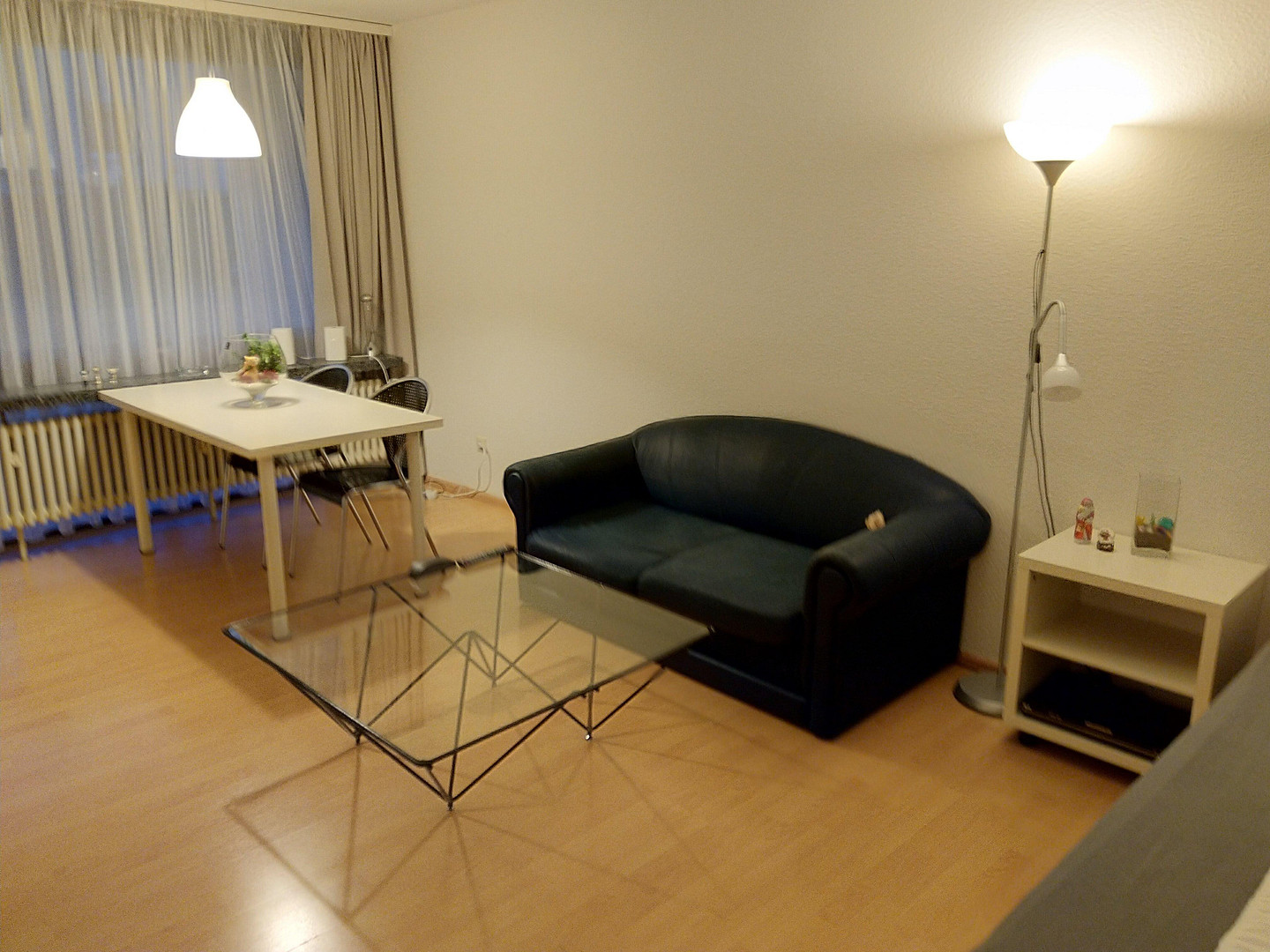 Esslingen großes 1 Zi-Komfort-Apartm., 40qm, voll möbliert, Balkon, PKW-Stellpl., ready to use – Schurwaldstr. 4, 73734 Esslingen(Berkheim) – Vorschaubild 4