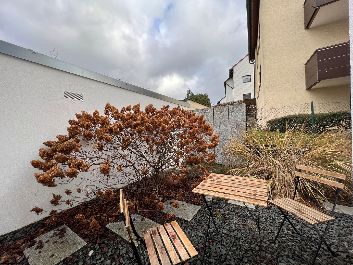 *Möbliert* Exklusive 1,5-Zimmer-Wohnung mit Terrasse und Fußbodenheizung – Stuttgart(Botnang) – Vorschaubild 4
