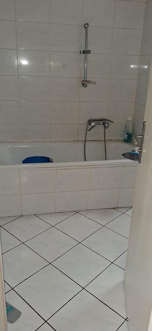MIETFREI!!! Renovierungsbedürftige 2,5 Dachgeschosswohnung (Mietfreiezeit nach Vereinbarung)