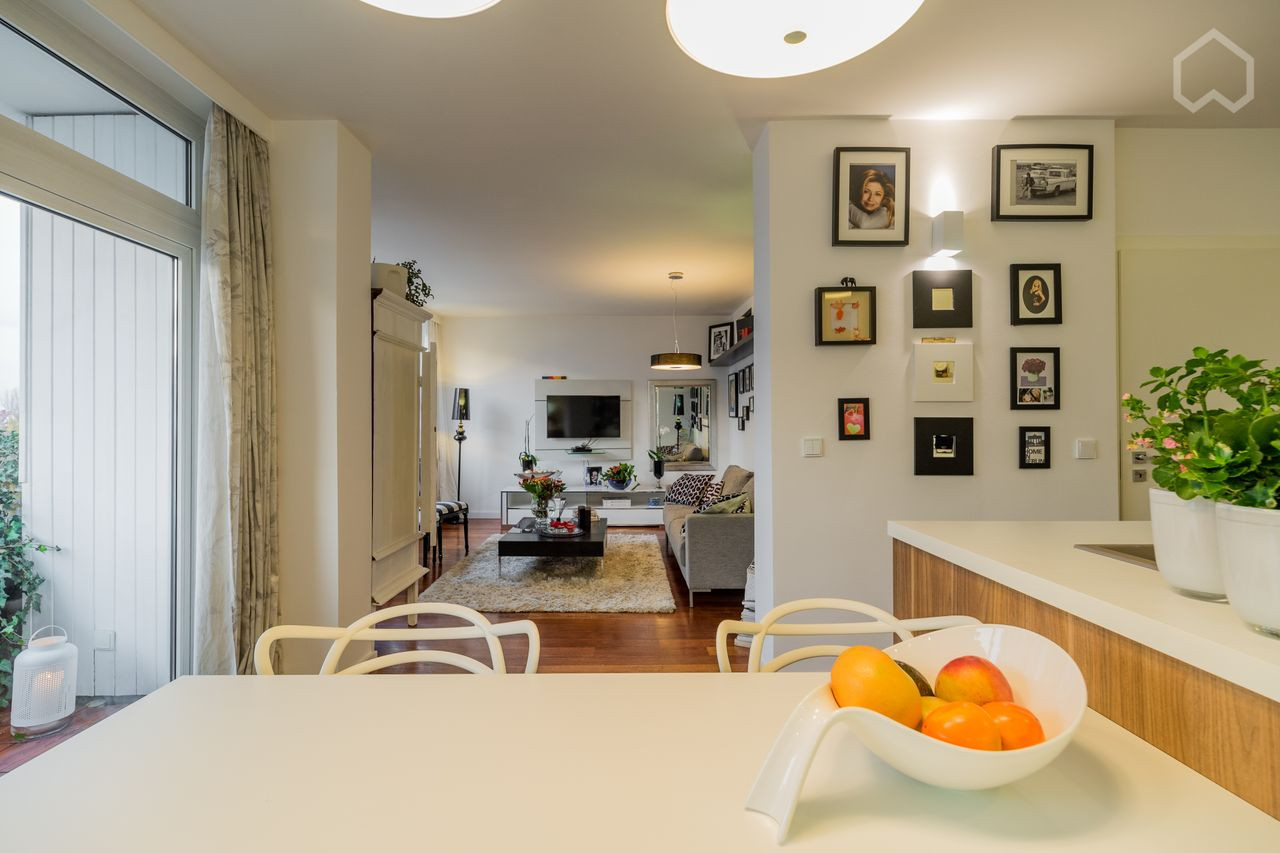 Exklusive, modernisierte und möblierte 2,5-Zimmer DG-Wohnung und Tiefgarage. – Karlsruhe Straße / Kurfürstendamm, 10711 Berlin(Halensee) – Vorschaubild 7