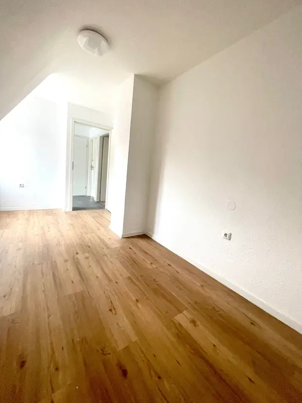 Freistehendes Einfamilienhaus Garten, Garage Nürnberg-Katzwang provisionsfrei sofort bezugsfrei – Donizettistraße 38 Katzwang, 90453 Nürnberg(Katzwang) – Vorschaubild 9
