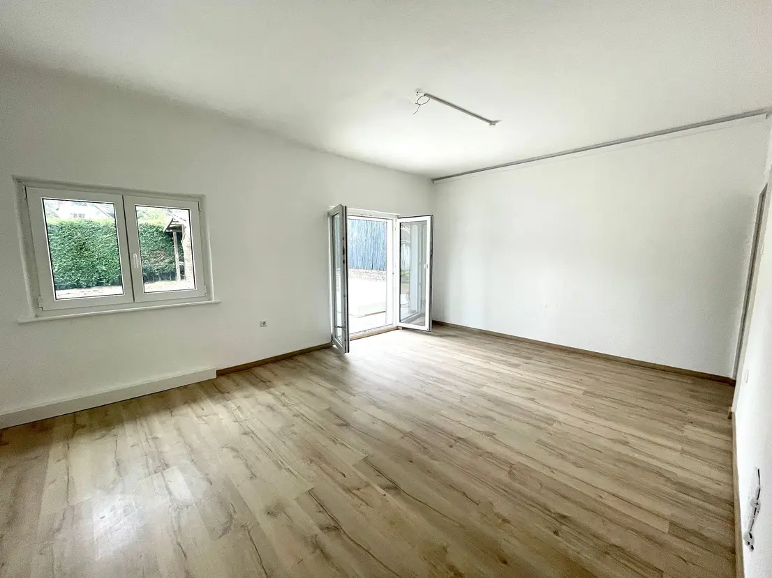 Freistehendes Einfamilienhaus Garten, Garage Nürnberg-Katzwang provisionsfrei sofort bezugsfrei – Donizettistraße 38 Katzwang, 90453 Nürnberg(Katzwang) – Vorschaubild 8