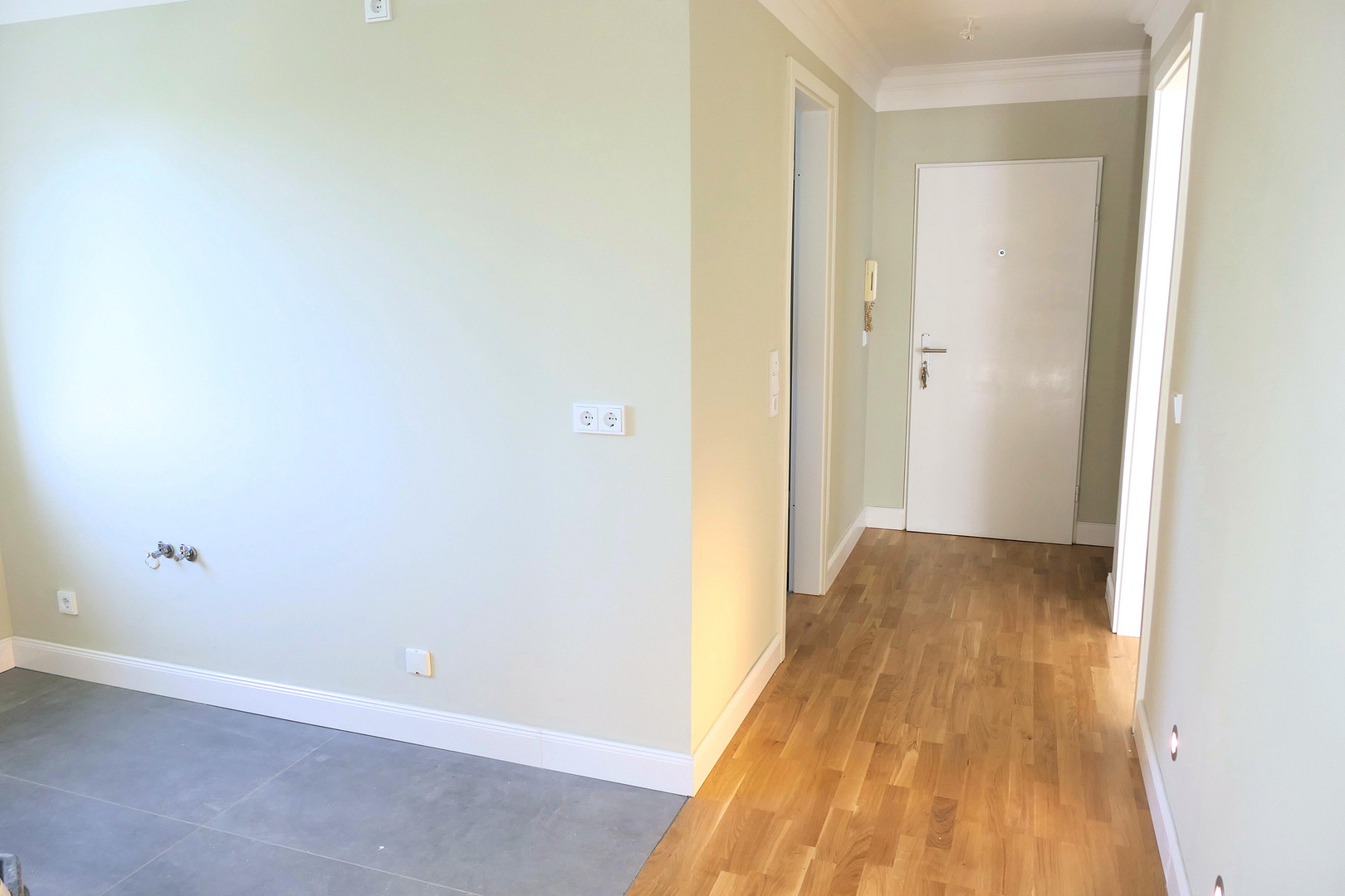 *V Privat* 2 Zimmer Wohnung - Modern Kersaniert - Fernwärme - ab sofort verfügbar – Wiesbaden – Vorschaubild 2