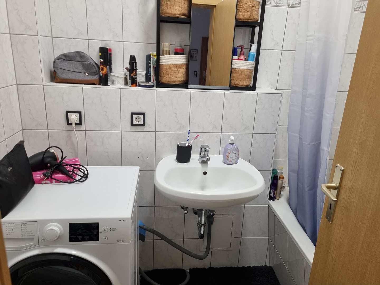 Charmante und großzügige und zentrumsnahe Wohnung inklusive Küche mit Balkonoption WG geeignet – Lassallestr. 7, 99086 Erfurt(Johannesvorstadt/Johannesplatz) – Vorschaubild 4