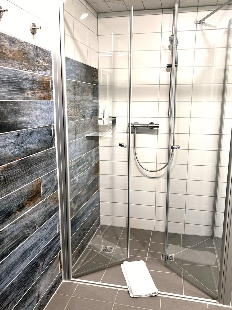Traumhafter Resthof in absoluter Alleinlage direkt hinterm Eiderdeich mit eigenem Leuchtturm! – Lehe – Vorschaubild 10
