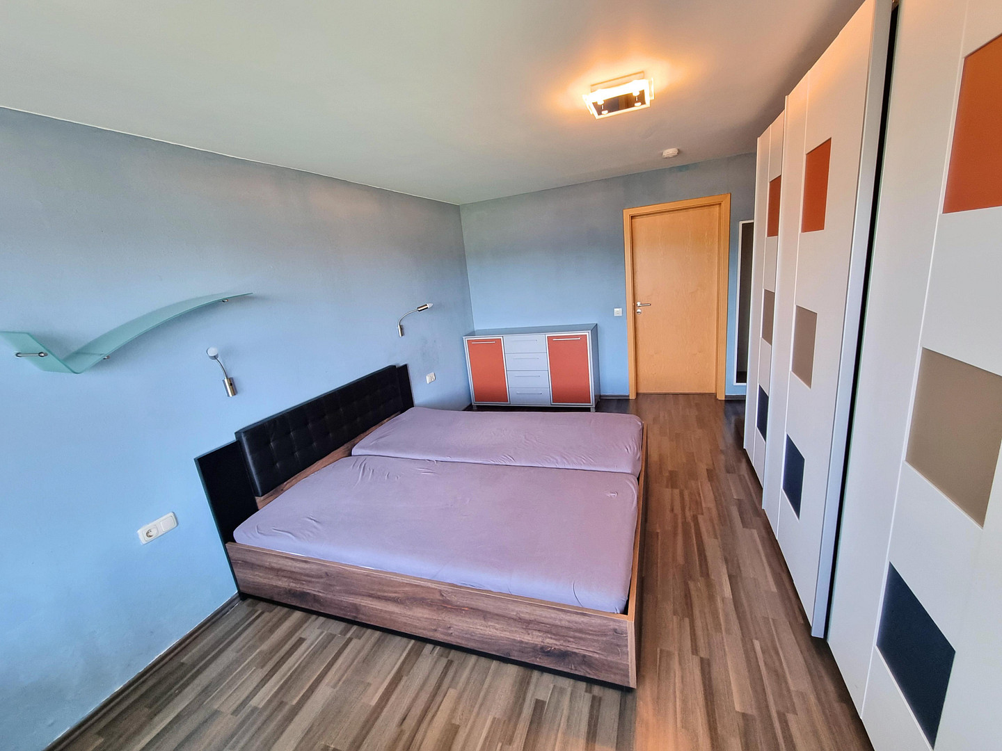 Hohe Mietrendite oder sofort selber einziehen! Exklusive sonnige 2-Zi-Wohnung mit Balkon in Weiler – 88171 Weiler-Simmerberg(Weiler im Allgäu) – Vorschaubild 2